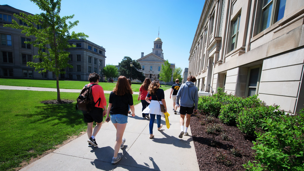 Campus walking tour and tour guide